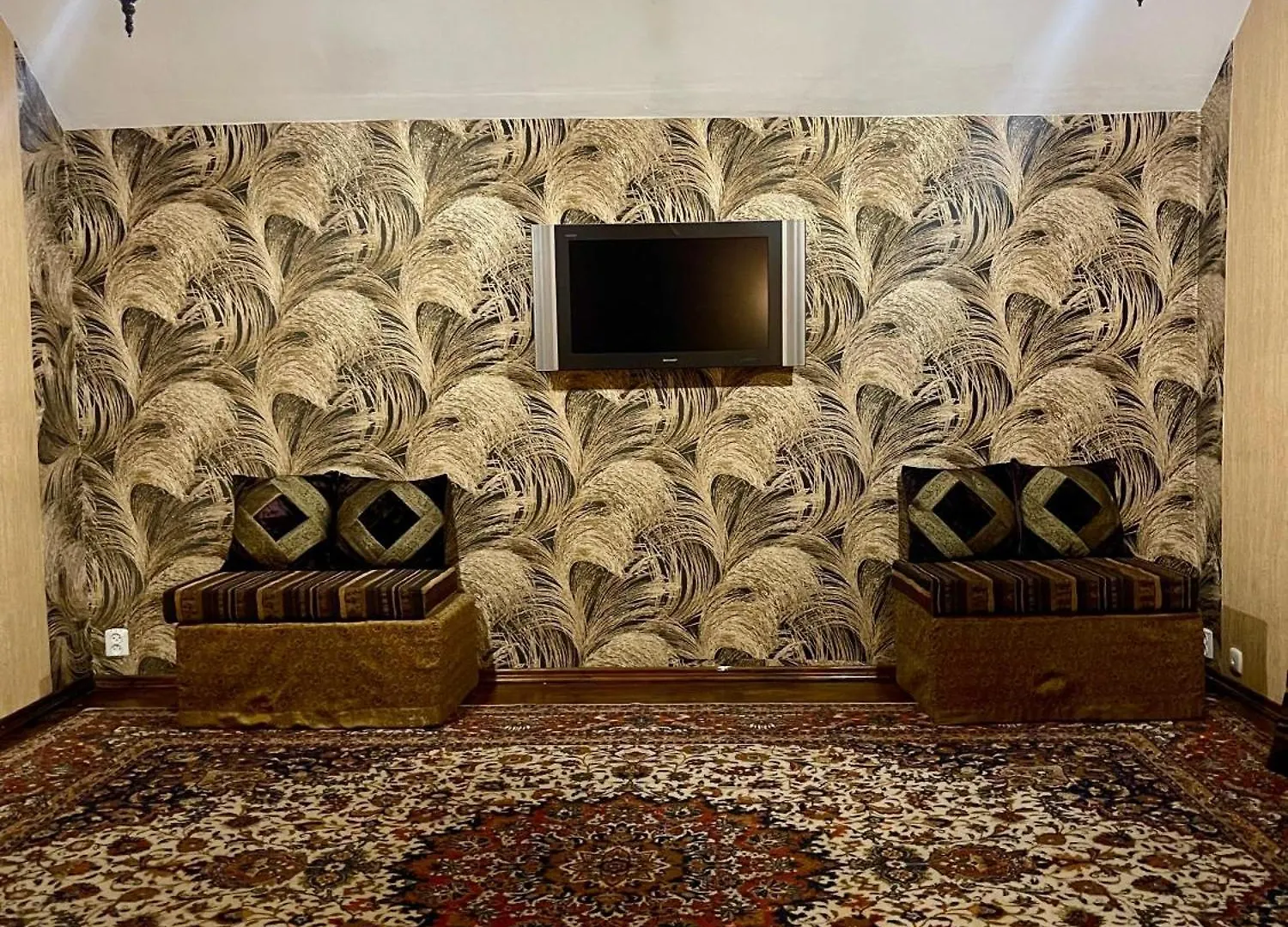 Homadhaus Hospitality Bed & Breakfast Almaty